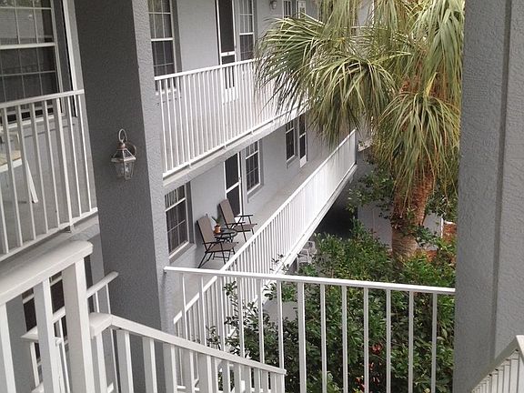 3rd floor with elevator service
