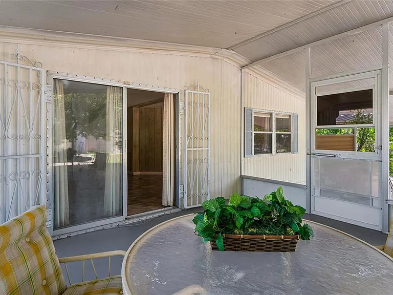 6601 Sutherland Ave — Photo 32
