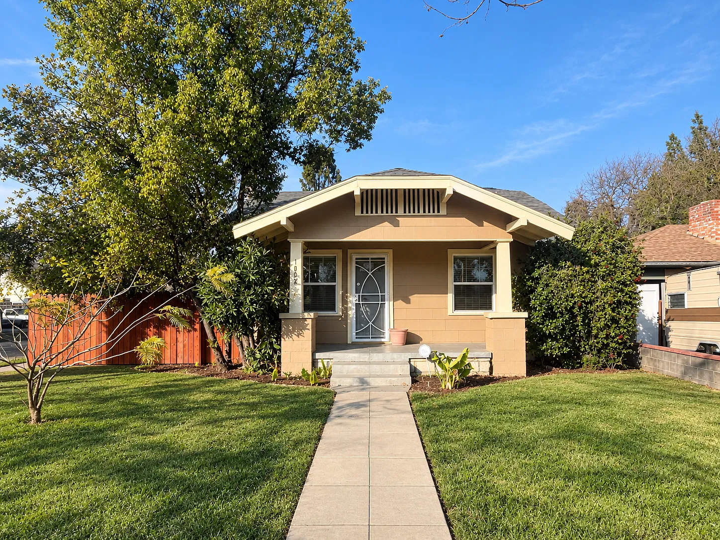 2 bed, 816 sqft, $1,750 — Photo 1