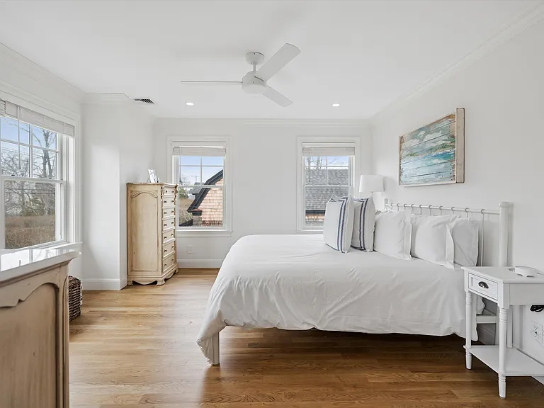 106 Powell Ave — Photo 17