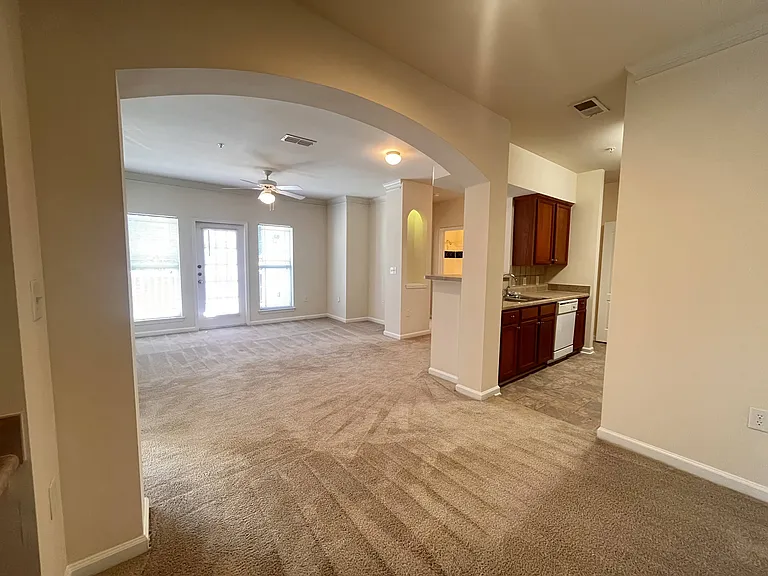Wesley Kensington Apartments at Stonecrest — Photo 354
