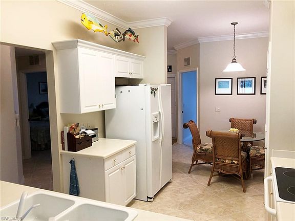 4th image of 3984 Bishopwood Ct E #5-105