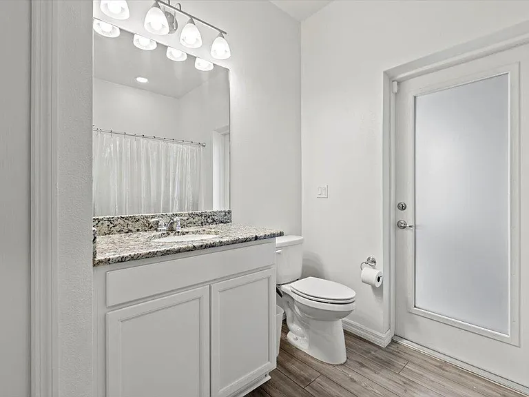 2661 SW Import Dr — Photo 17