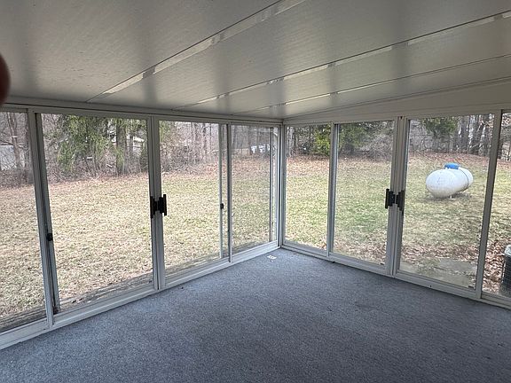 3rd image of 5405 Plantation Dr