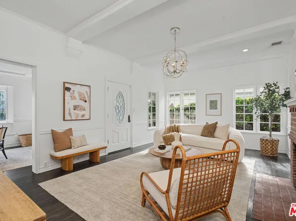 5009 Willowcrest Ave, North Hollywood, CA 91601