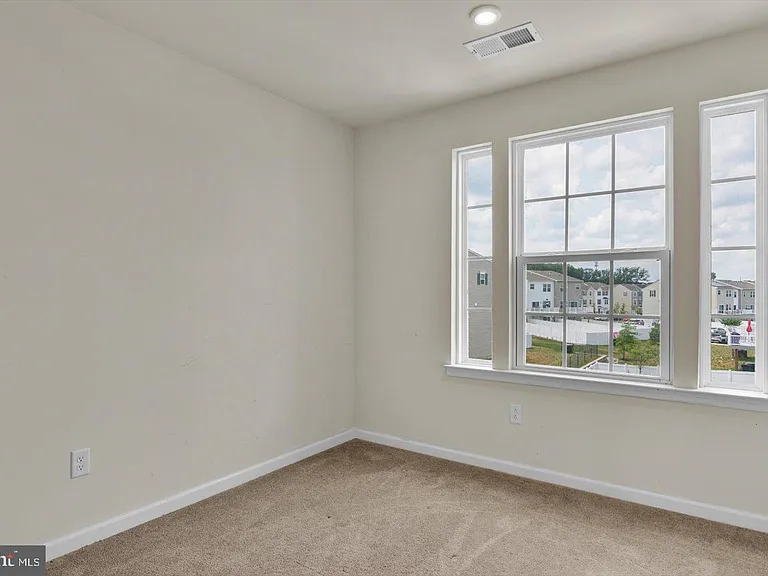 114 Freedom Way — Photo 20