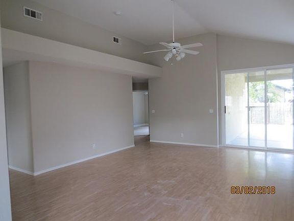4th image of 724 Coastal Ct