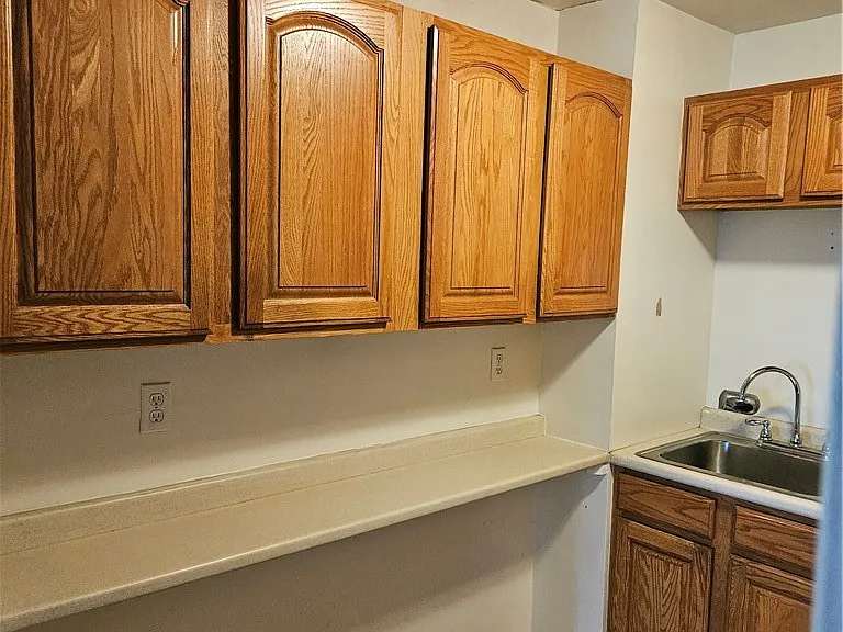 1305 Walnut St #B — Photo 9