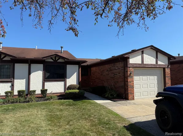 26122 Albert J Dr #45, Warren, MI 48091