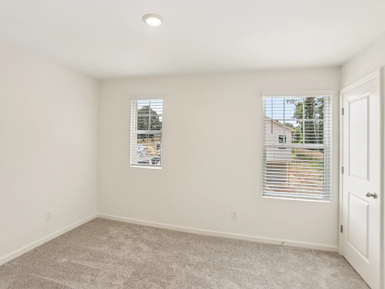 2579 Grey Hawk Dr — Photo 16