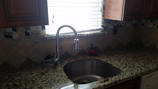 4th image of 7522 Ira Ave