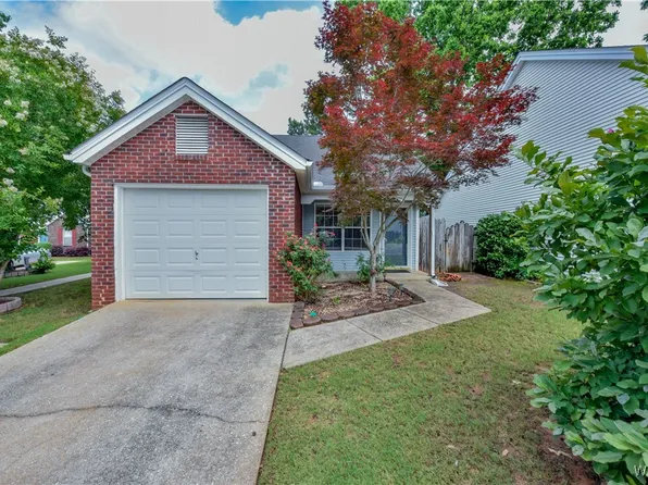 2911 Robinwood Ln, Northport, AL 35476