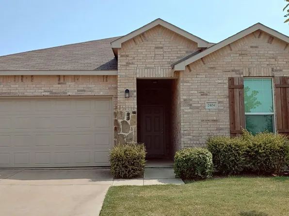 2404 Lohani Ln, Fort Worth, TX 76131