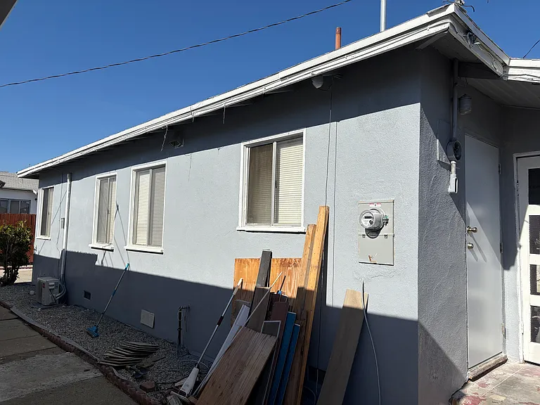 3946 Delta Ave — Photo 26