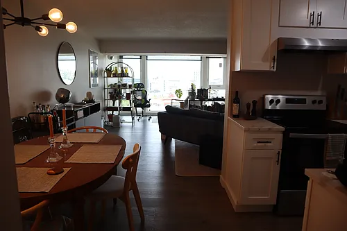400 Melrose Ave E #302 Photo 1