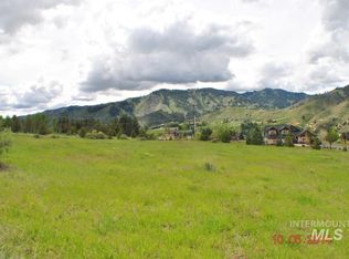 11 Crestwood Way, Boise, ID 83716