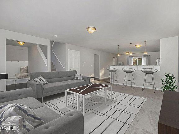 2nd image of 1657 Southpointe Trl