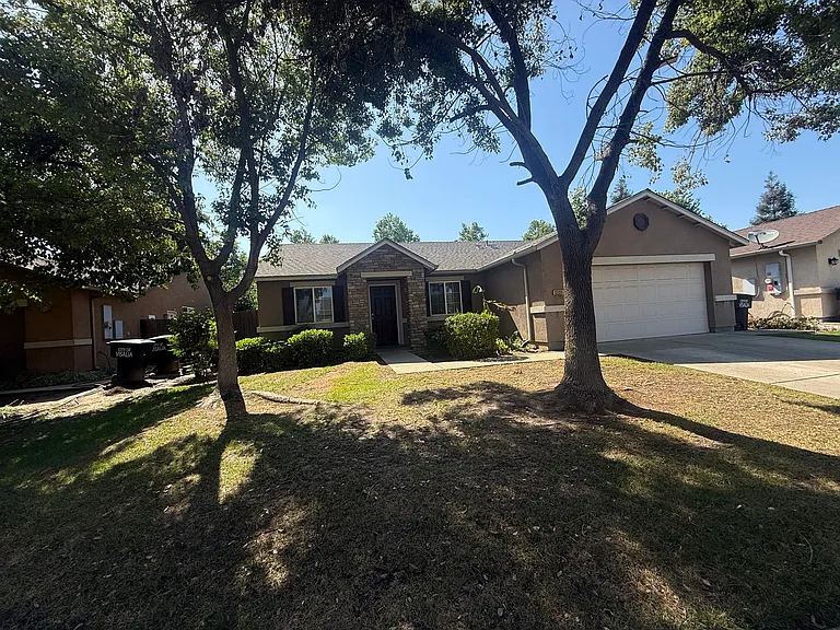 3331 N Linda Vista St — Photo 4