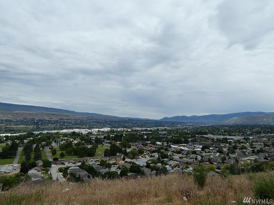 1881 Broadview, Wenatchee, WA 98801 Zillow
