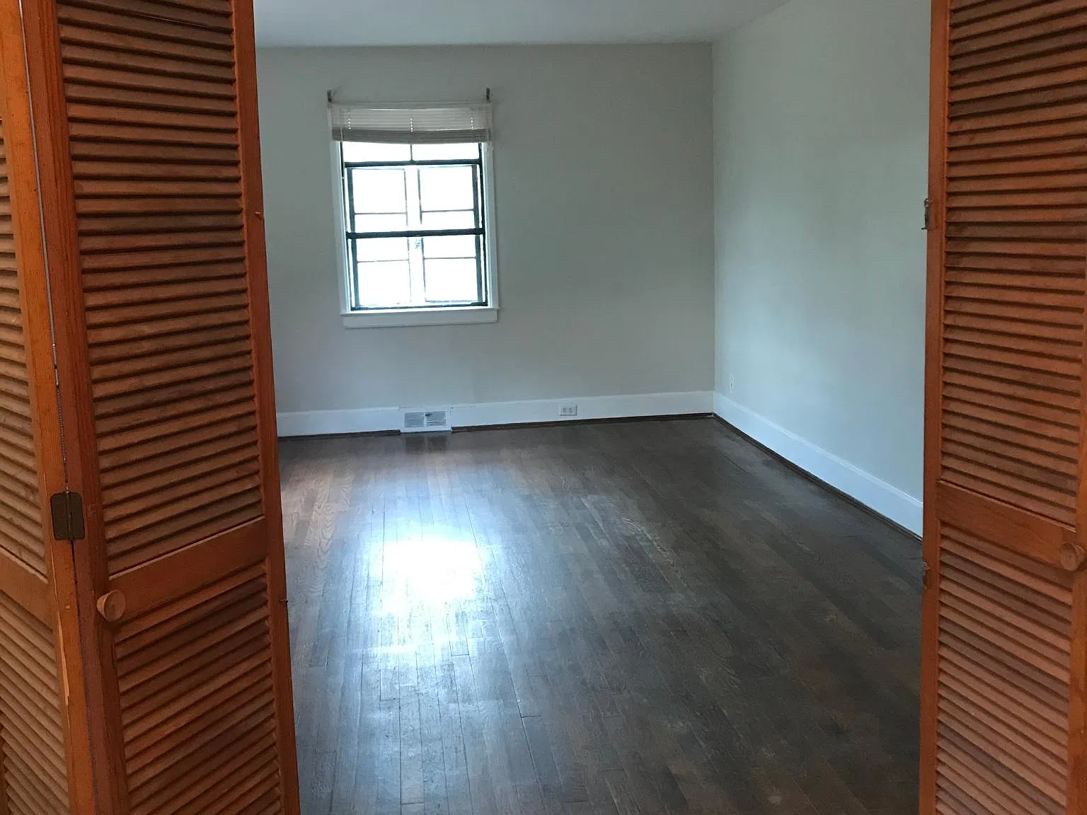 3009 Oxford Dr — Photo 3