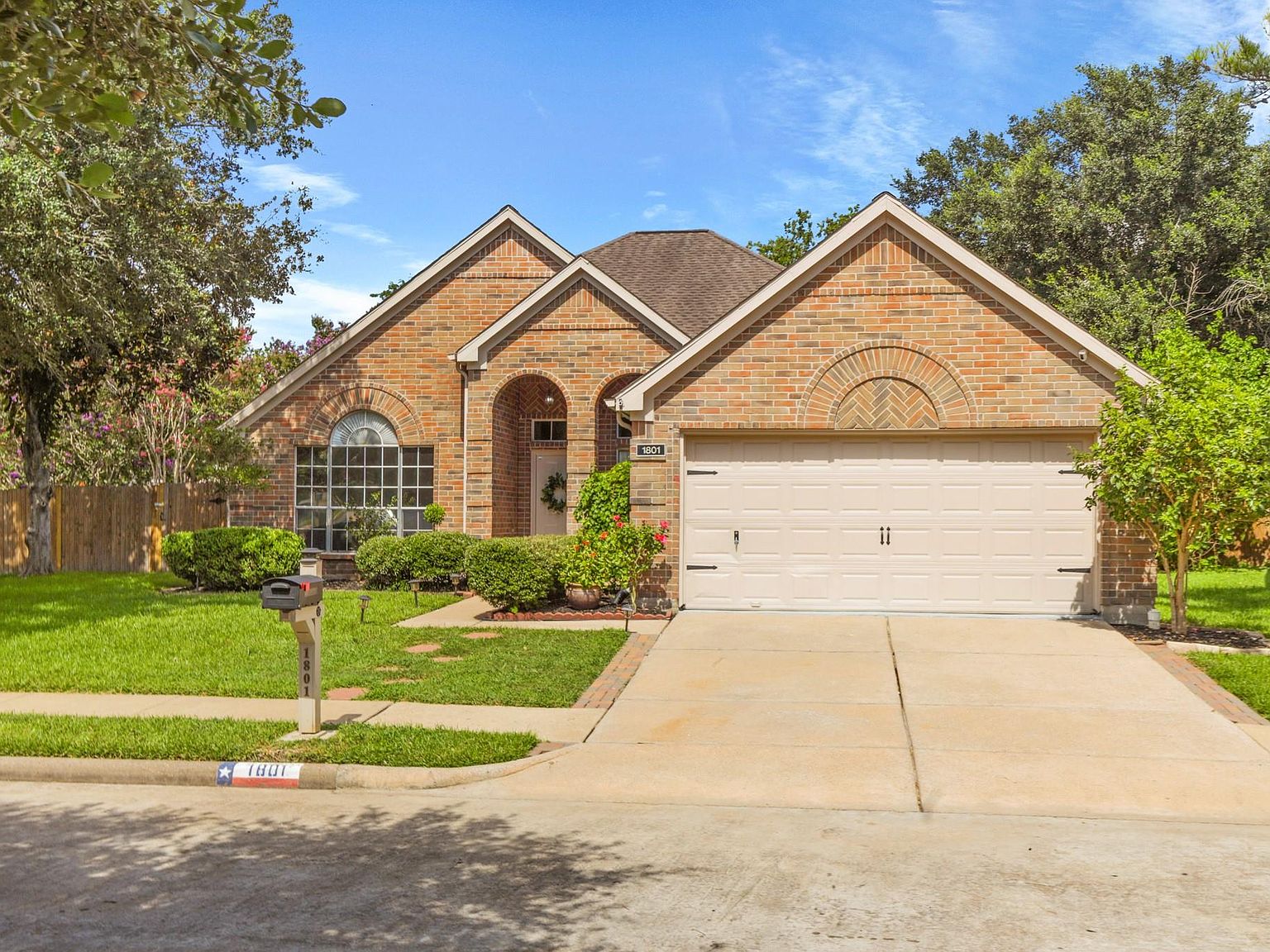 1801 Manor Cir, Rosenberg, TX 77471 | MLS #55440458 | Zillow