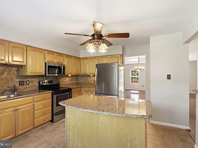 3946 Rosebay Ct — Photo 11