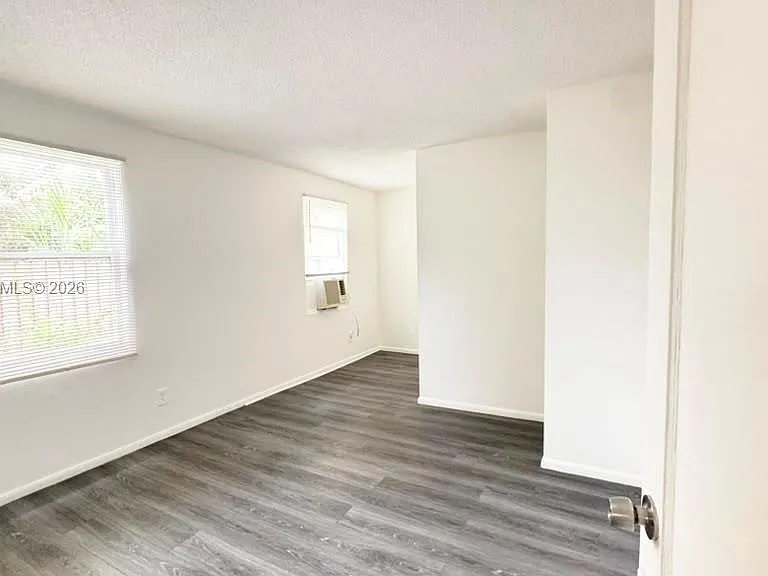 605 S J St #2 — Photo 9
