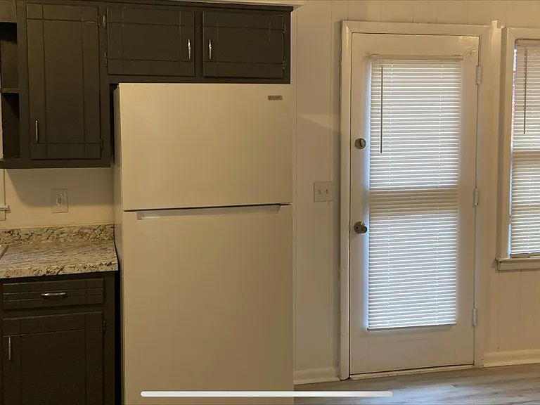 2558 Rice St — Photo 10