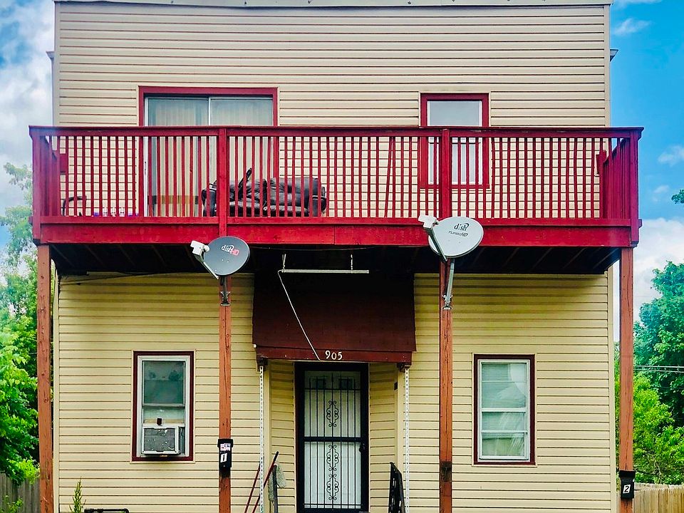 1st image of 905 W Park Ave