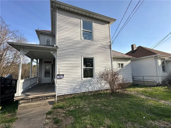 1359 Eastman St, Zanesville, OH 43701