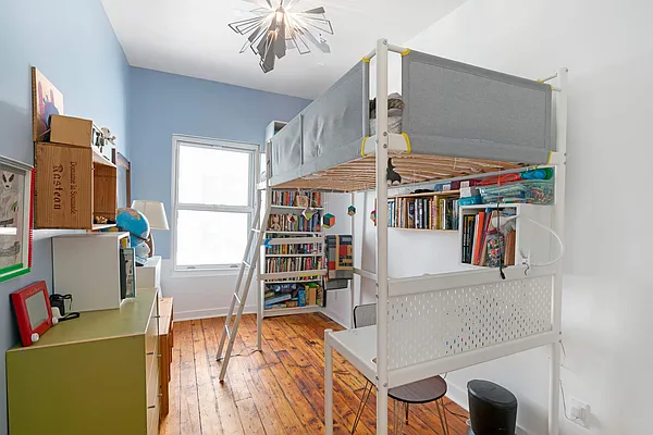 Sold by Compass | media 10