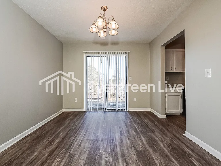 6698 Bent Creek Dr — Photo 4