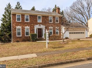 5626 Point Roundtop Ct, Burke, VA 22015