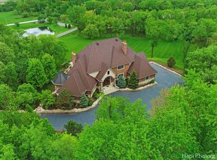 900 Juliano Ct, Barrington, IL 60010