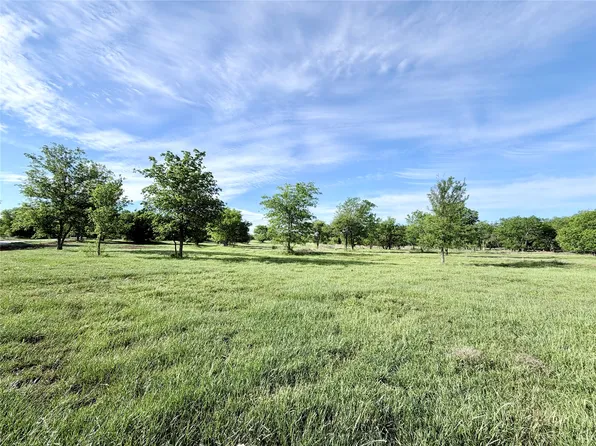 17 Lakewood Dr, Whitney, TX 76692