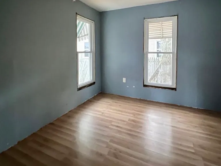 303 Chicago St — Photo 16