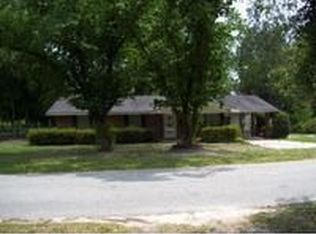 609 Kenwood Dr, Waycross, GA 31501