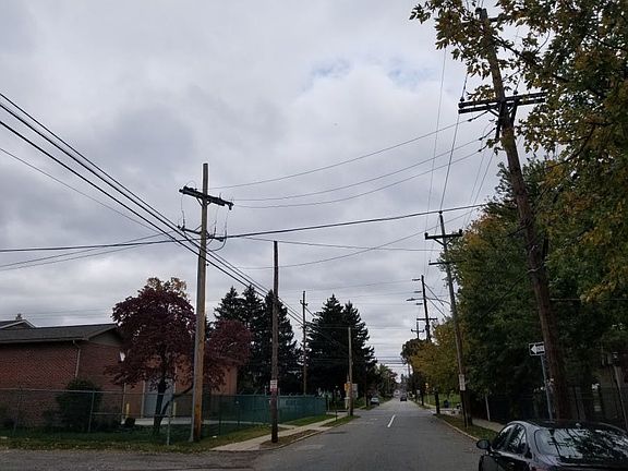 4th image of 457 N Forrest Ave