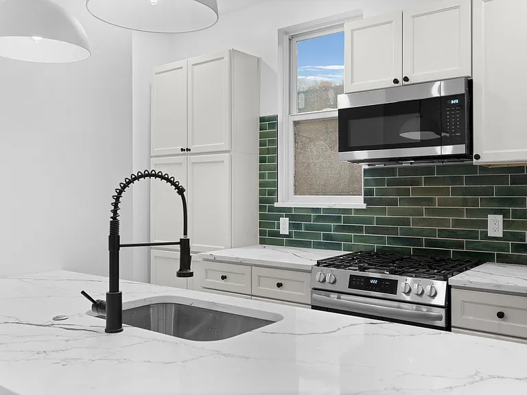 2035 Forbes Ave #201 — Photo 21