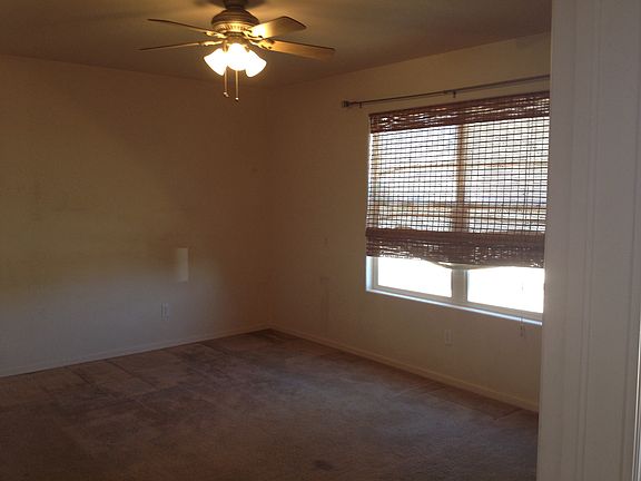 2nd image of 5715 Pecan Ln