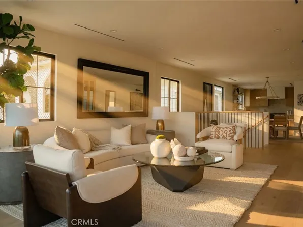 13817 Valley Vista Blvd, Sherman Oaks, CA 91423