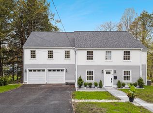 9 Richard Rd, Lexington, MA 02421