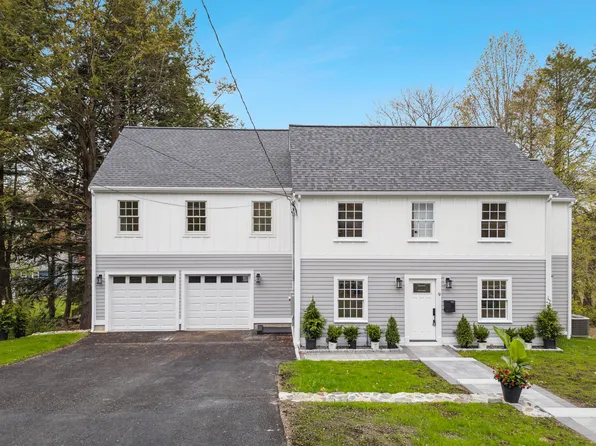 9 Richard Rd, Lexington, MA 02421