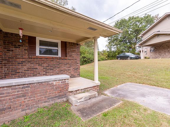 3rd image of 3814 Cherwood Ln #B