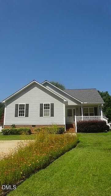 2nd image of 117 Dullis Cir