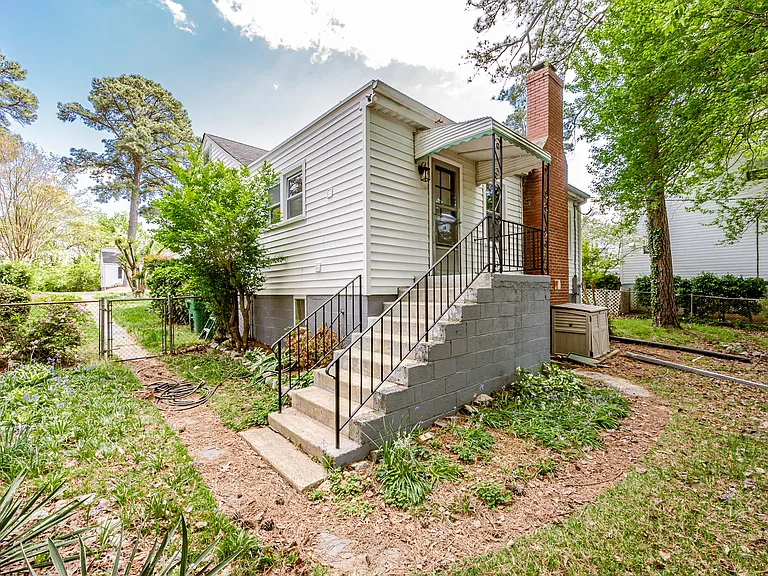 1404 Landis Dr — Photo 29