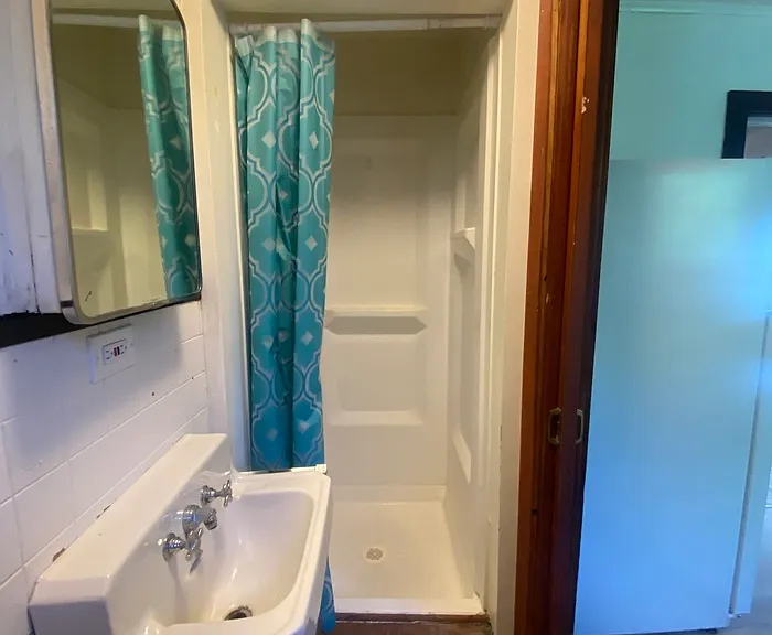 405 Budd St #4 — Photo 6