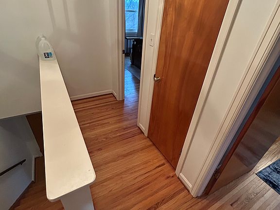 4th image of 455-495 Wehrle Dr #1