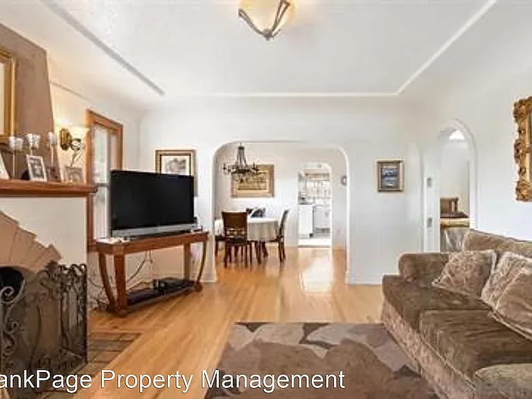 2234 Bancroft St — Photo 8
