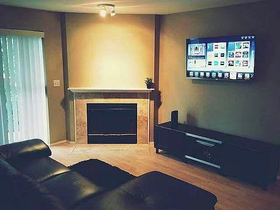 4th image of 1660 118th Ave SE #211